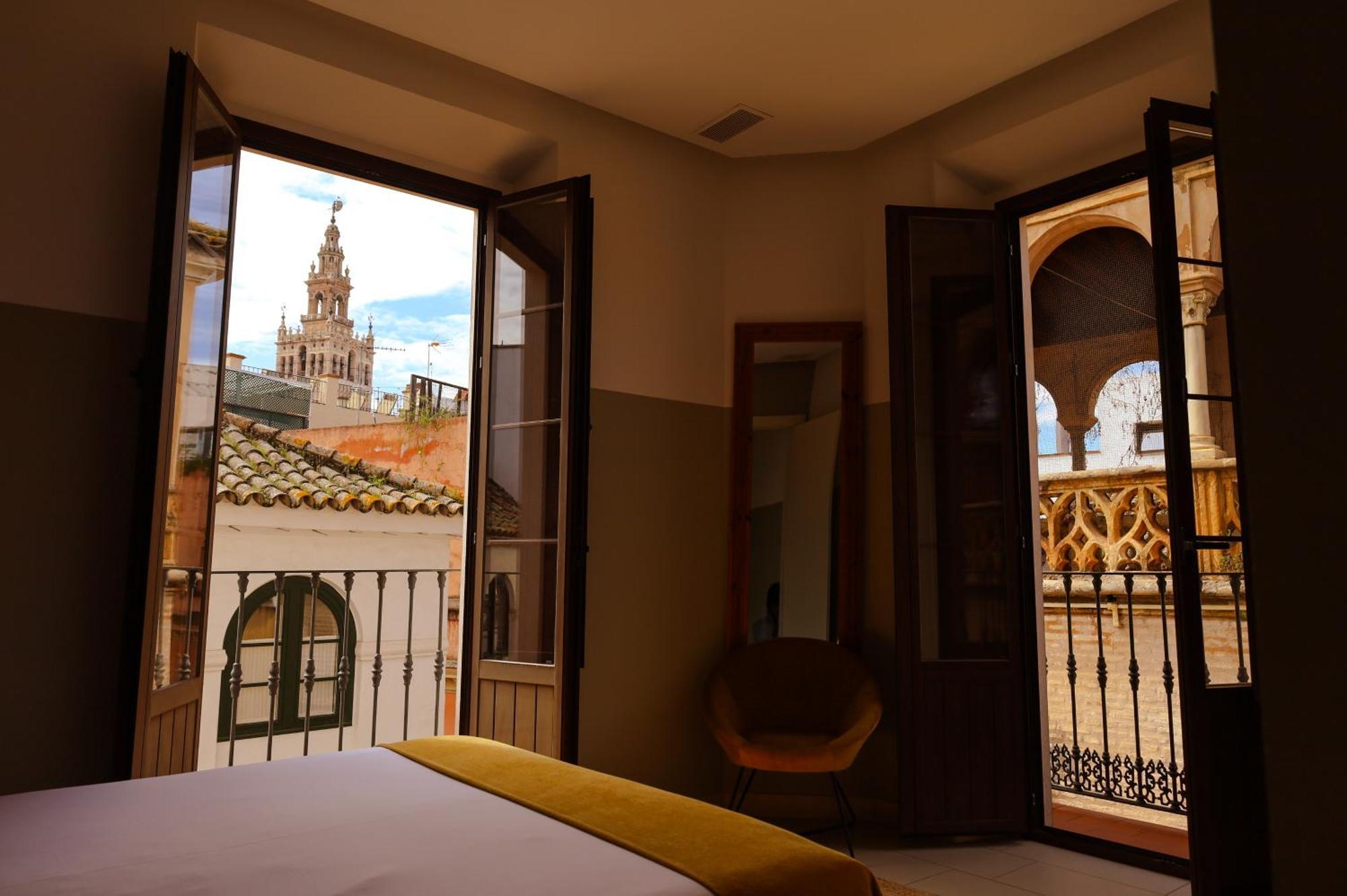 Guzman El Bueno Suites Seville Exterior photo