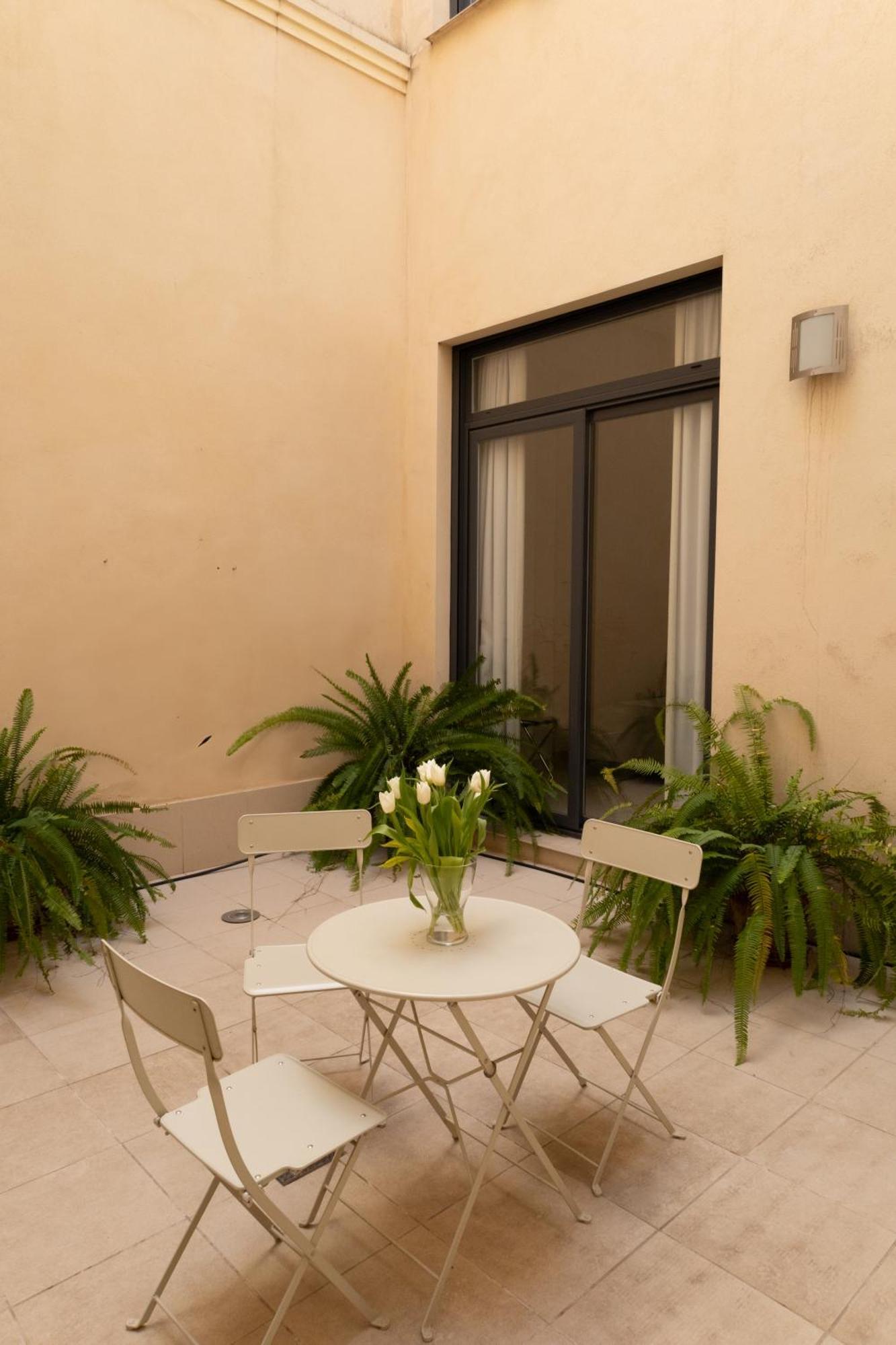 Guzman El Bueno Suites Seville Exterior photo